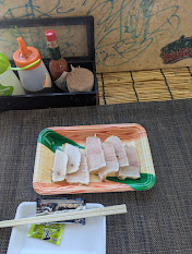 小名浜市場で食べたメカジキの刺身。すごい美味しかった。